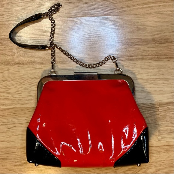 Kate Spade NY shoulder bag with gold hardware clasp red vermilion color way - Picture 3 of 5